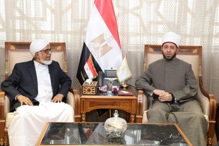 وزير الأوقاف يستقبل نائب رئيس جامعة دار الهدى بالهند لبحث سبل التعاون الدعوي والعلمي
